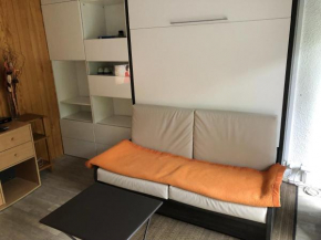Studio avec balcon amenage et wifi a Vars